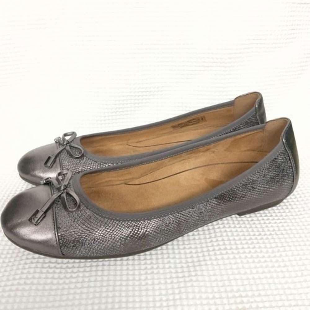 Vionic Minna Ballet Flat Shoes Womens 10,5 Leather Cap Toe Bow Loafer Comfort